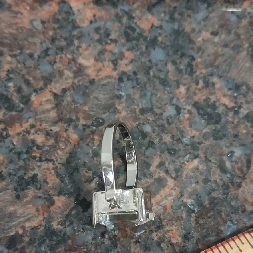 Unlisted Silver Ring with Clear Gemstone